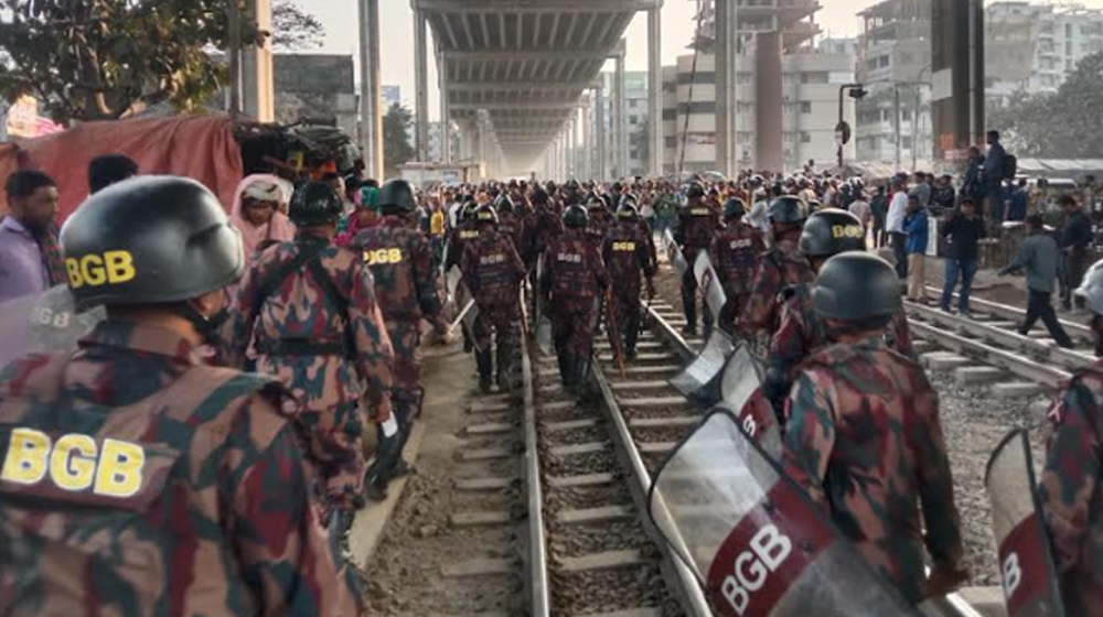 মহাখালীতে ৪ প্লাটুন বিজিবি মোতায়েন, বেড়েছে পুলিশের উপস্থিতিও