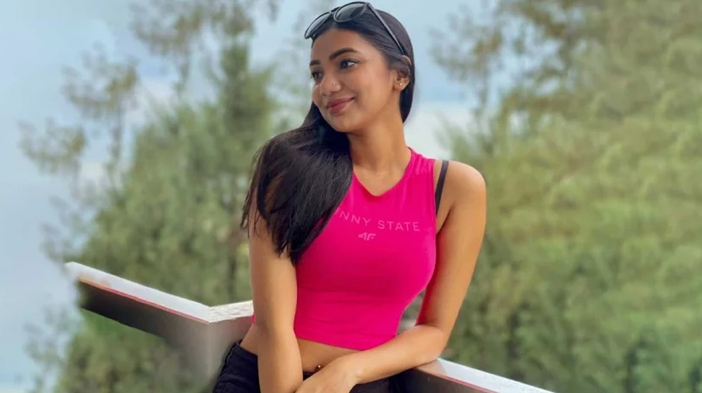 আলোচনায় অভিনেত্রী সুনেরাহ