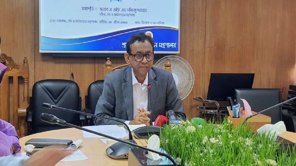 প্রশাসনকে না জানিয়ে শ্রমিক ছাঁটাই করলে মালিকের বিরুদ্ধে ব্যবস্থা