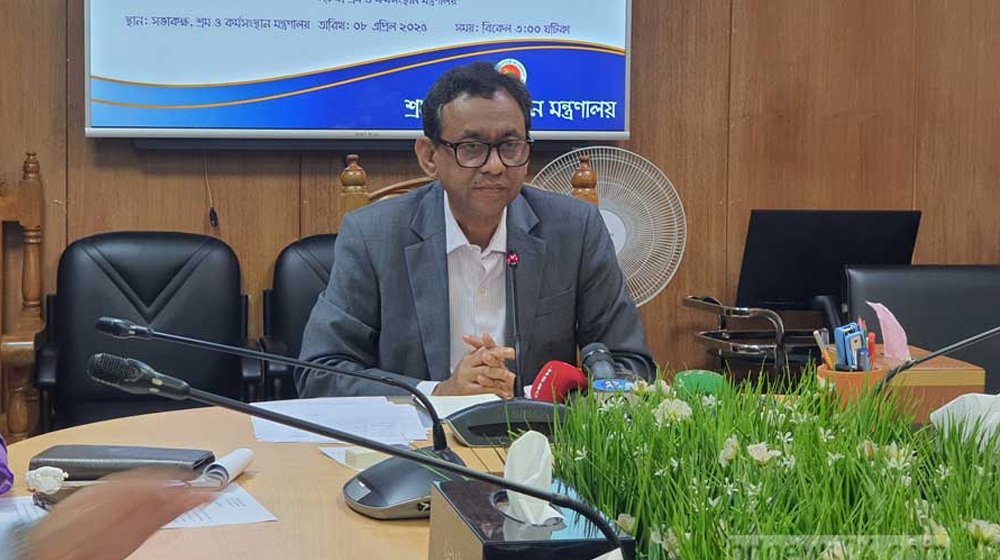 শ্রমিক ছাঁটাই ইস্যূতে সচিবের হুঁশিয়ারি