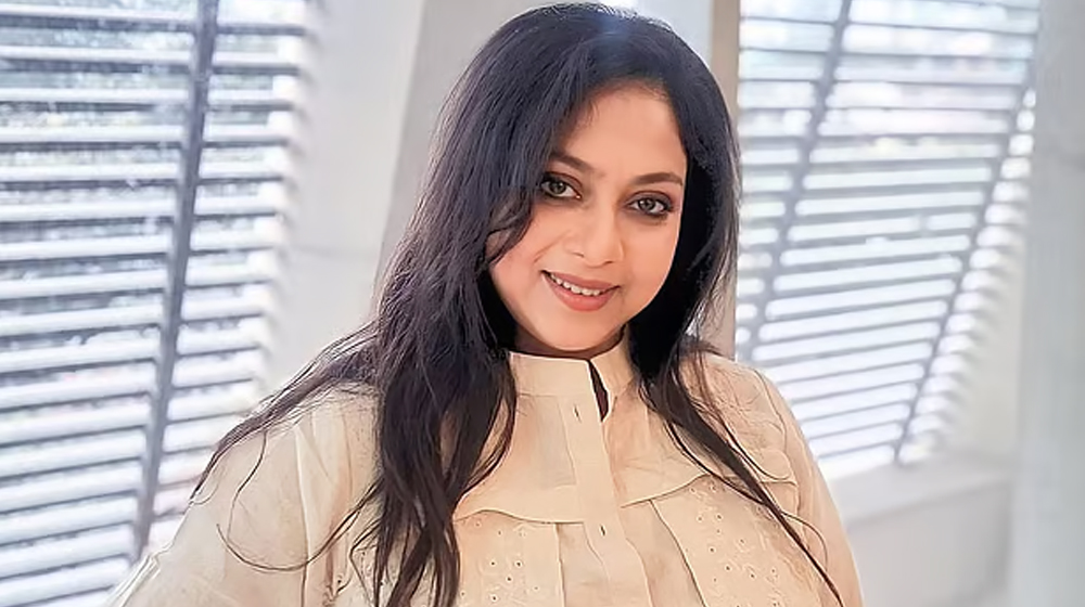 শাবনূরের ৮ ঘন্টার বাংলাদেশ সফর