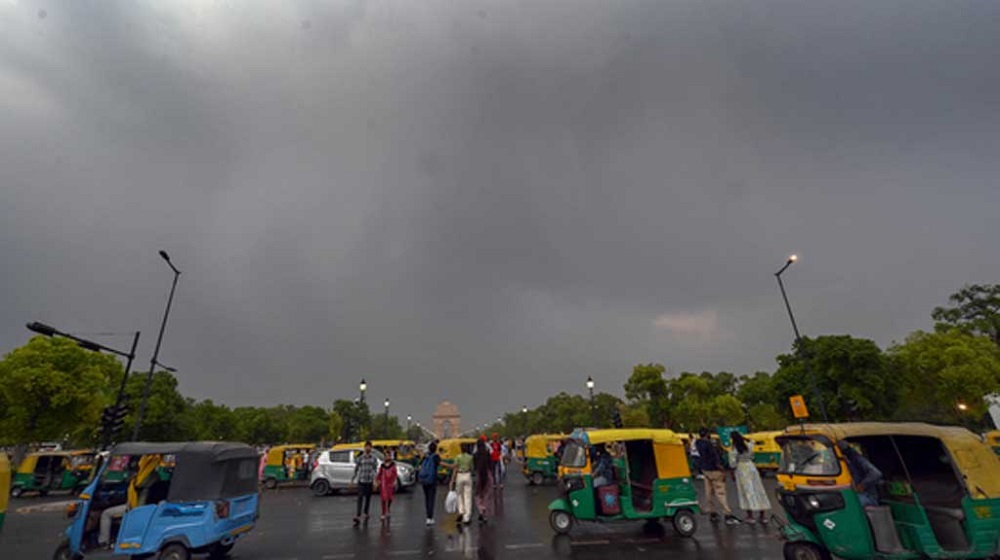 বজ্রপাত, ভারি বর্ষণে ভারত এবং নেপালে শতাধিক মৃত্যু