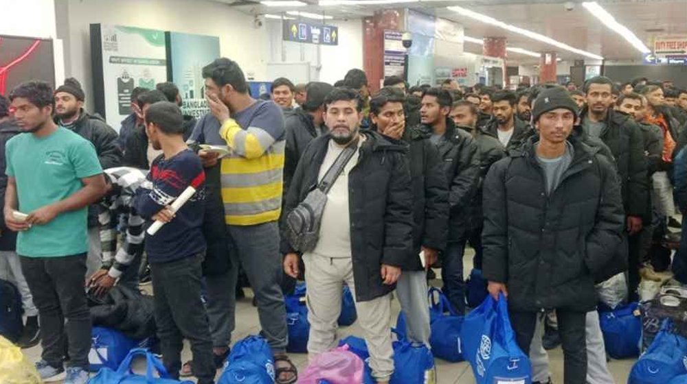লিবিয়া থেকে ফিরলেন আরও ১৬৭ বাংলাদেশি