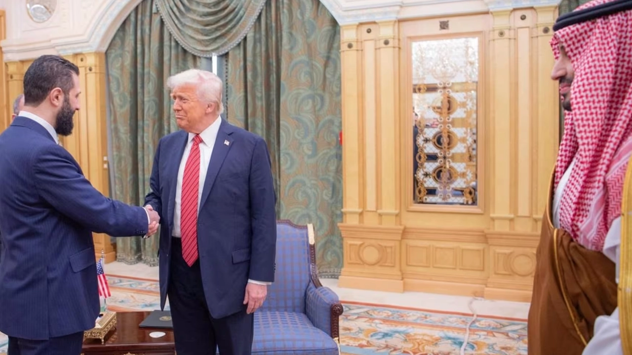 সিরিয়ার ওপর সব নিষেধাজ্ঞা তুলল যুক্তরাষ্ট্র