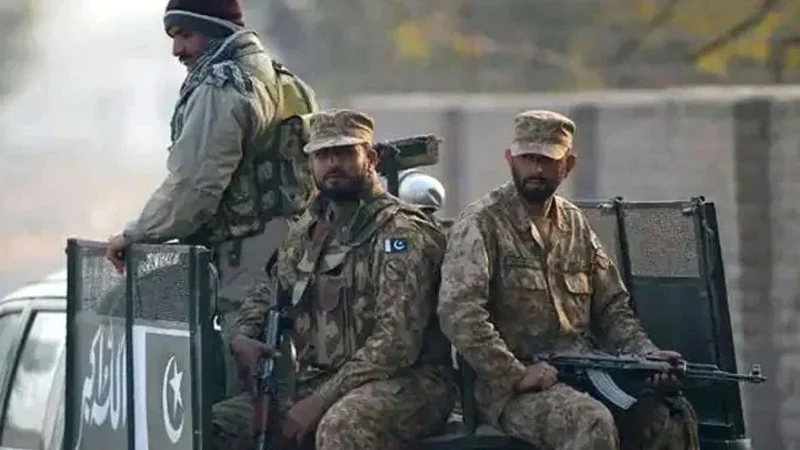 পাকিস্তান সেনাবাহিনীর গুলিতে ‘ভারত সমর্থিত’ ৯ বিদ্রোহী নিহত