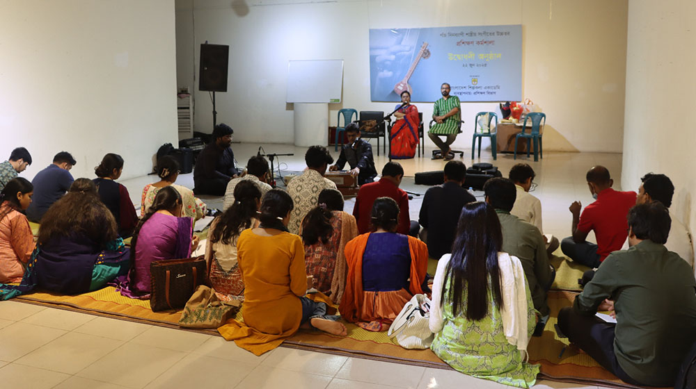 শিল্পকলায় শুরু মৃৎশিল্প ও শাস্ত্রীয় সংগীতের কর্মশালা