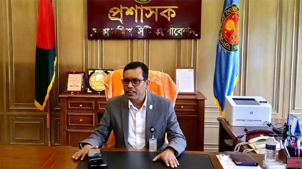নগর ভবনে ফিরলেন ডিএসসিসি প্রশাসক মো. শাহজাহান মিয়া
