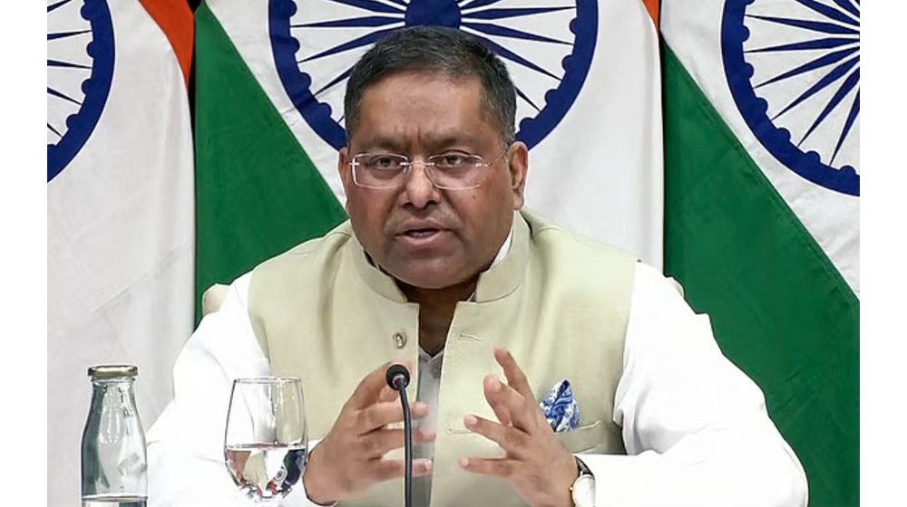 বাংলাদেশের সঙ্গে অনুকূল পরিবেশে সব বিষয়ে আলোচনা চায় ভারত : জয়সোয়াল