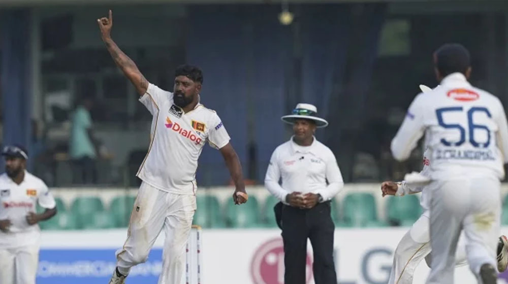 ইনিংস হারের মুখে বাংলাদেশ