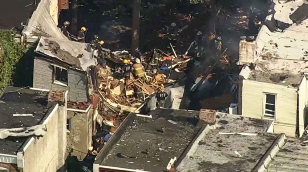 যুক্তরাষ্ট্রে বিস্ফোরণের পর মুহূর্তেই ধসে পড়ল ৩ ভবন, নিহত ১