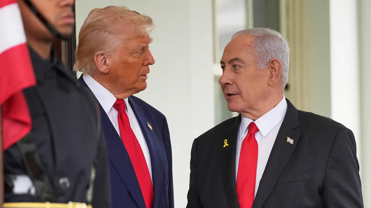 গভীর রাতে ইসরায়েলকে ‘ধমক’ দিয়ে ট্রাম্পের স্ট্যাটাস