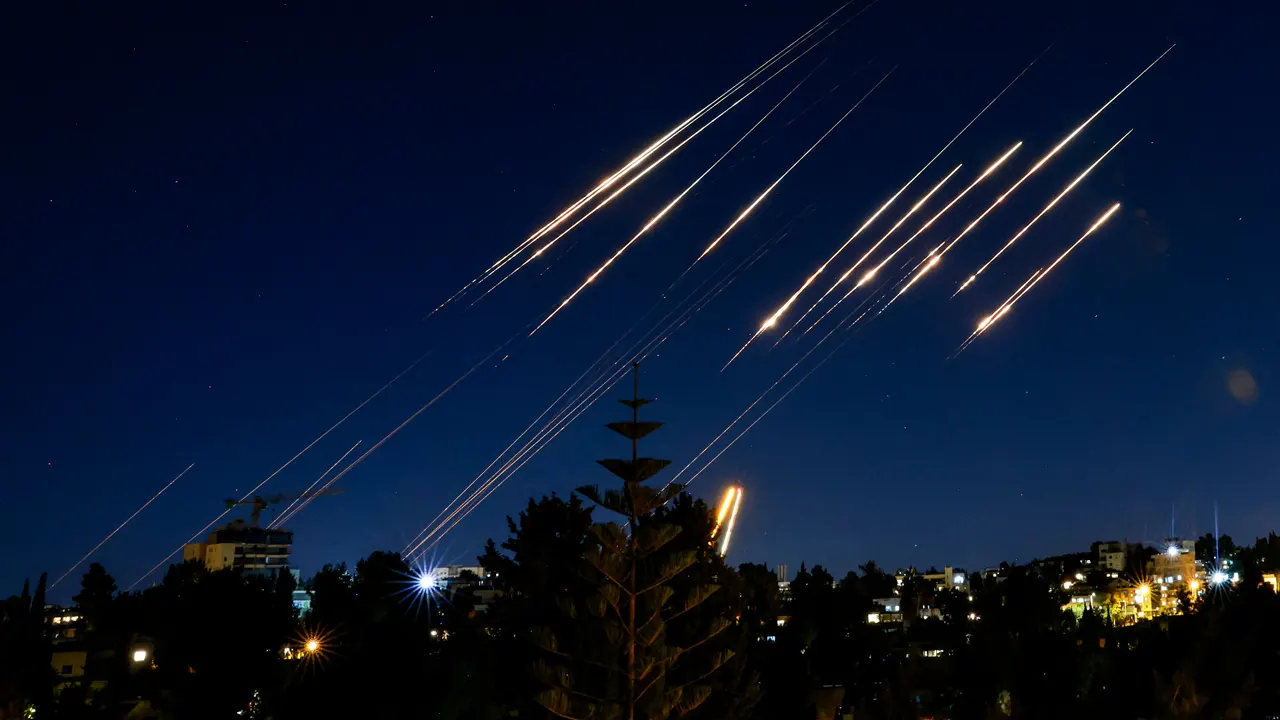 ইরানের পাঁচশ মিসাইলের মধ্যে ২০০টি ঠেকিয়ে ইসরায়েলের খরচ গেল কত?