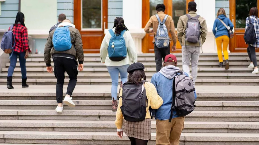 যুক্তরাষ্ট্রে ৬ হাজারের বেশি বিদেশি শিক্ষার্থীর ভিসা বাতিল