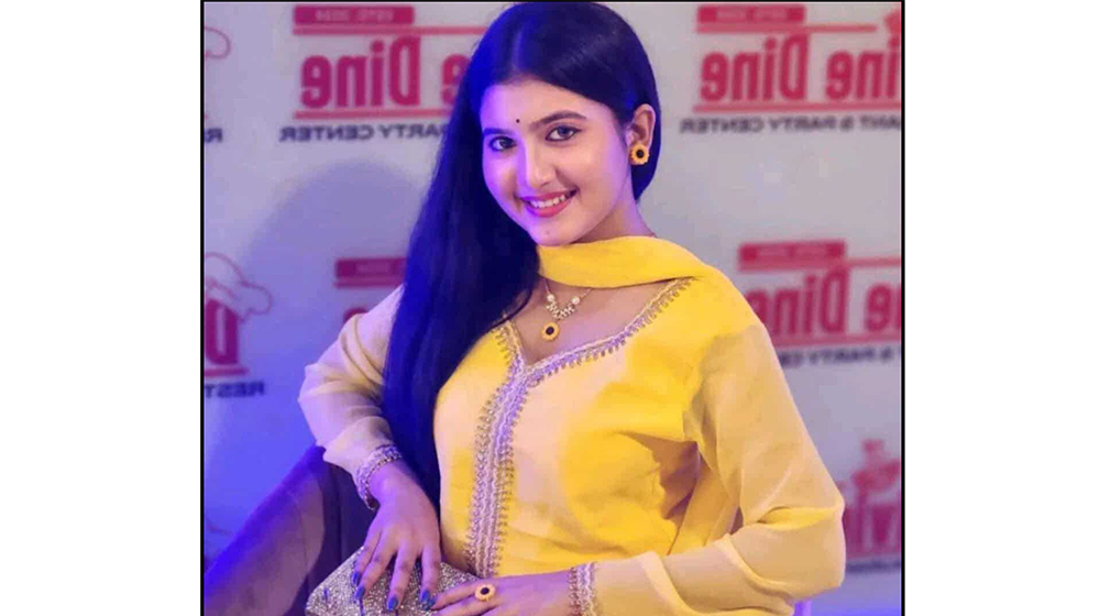 বরিশালের আবাসিক হোটেল থেকে টিকটকার মাহিয়া মাহি আটক