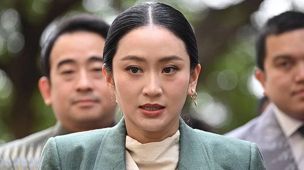 ক্ষমতাচ্যুত হলেন থাইল্যান্ডের প্রধানমন্ত্রী পেতোংতার্ন