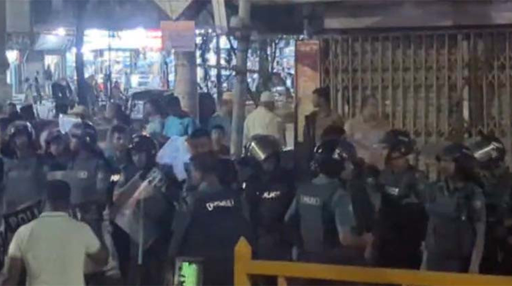 রাজধানীতে জাপা-গণঅধিকার পরিষদের সংঘর্ষ, সেনা মোতায়েন