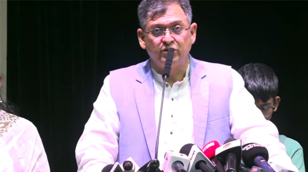 নির্বাচনী রোডম্যাপ নিয়ে ধোঁয়াশা তৈরি বন্ধ করুন: সালাহউদ্দিন আহমদ