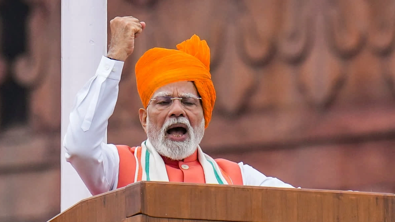 স্বাধীনতা দিবসে দীর্ঘতম ভাষণ দিয়ে মোদির রেকর্ড