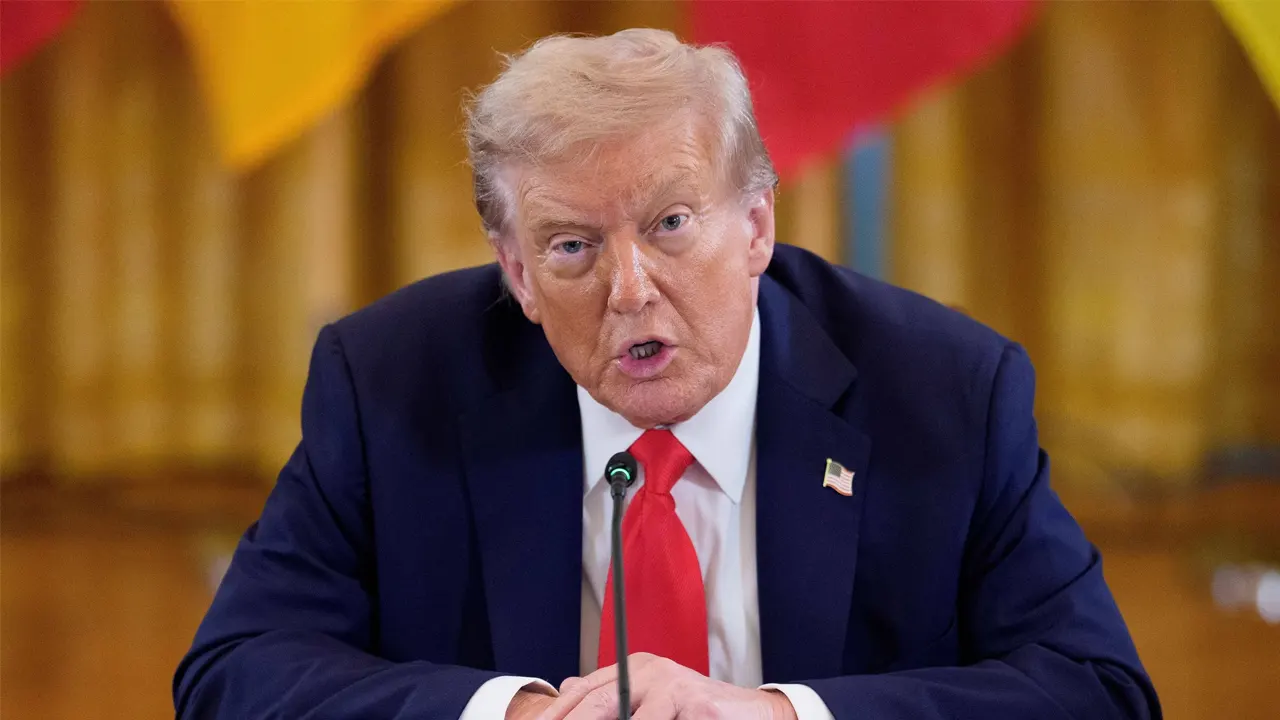 অর্ধ বিলিয়ন জরিমানা থেকে রেহাই পেলেন ট্রাম্প