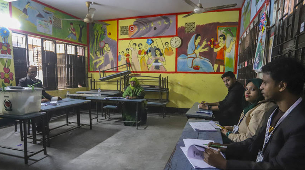 সংসদ নির্বাচনে ভোটকক্ষে নারী-পুরুষ ভোটার সংখ্যা বাড়লো