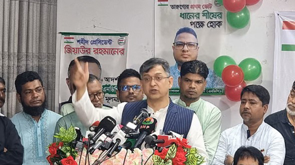 কোনো দলের অভিসন্ধির কাছে মাথা নত করতে পারি না: সালাহউদ্দিন আহমদ