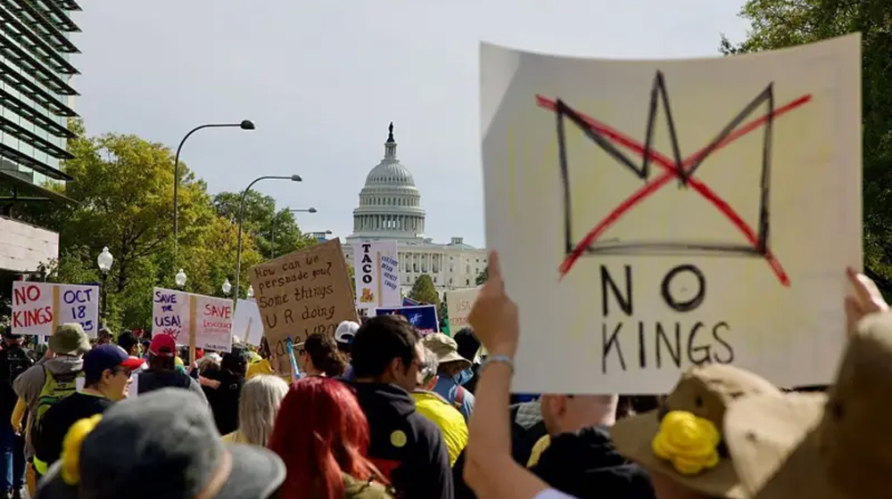 ‘নো কিংস’ স্লোগানে যুক্তরাষ্ট্রজুড়ে ট্রাম্পবিরোধী বিক্ষোভ