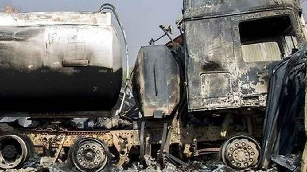 নাইজেরিয়ায় জ্বালানি ট্যাঙ্কারে ভয়াবহ বিস্ফোরণ, নিহত অন্তত ৩৮