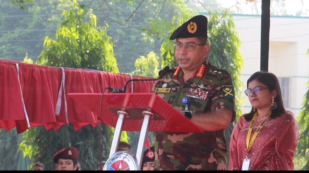 নারীদের বাদ দিয়ে দেশের উন্নয়নের চিন্তা করলে ভুল হবে: সেনাপ্রধান