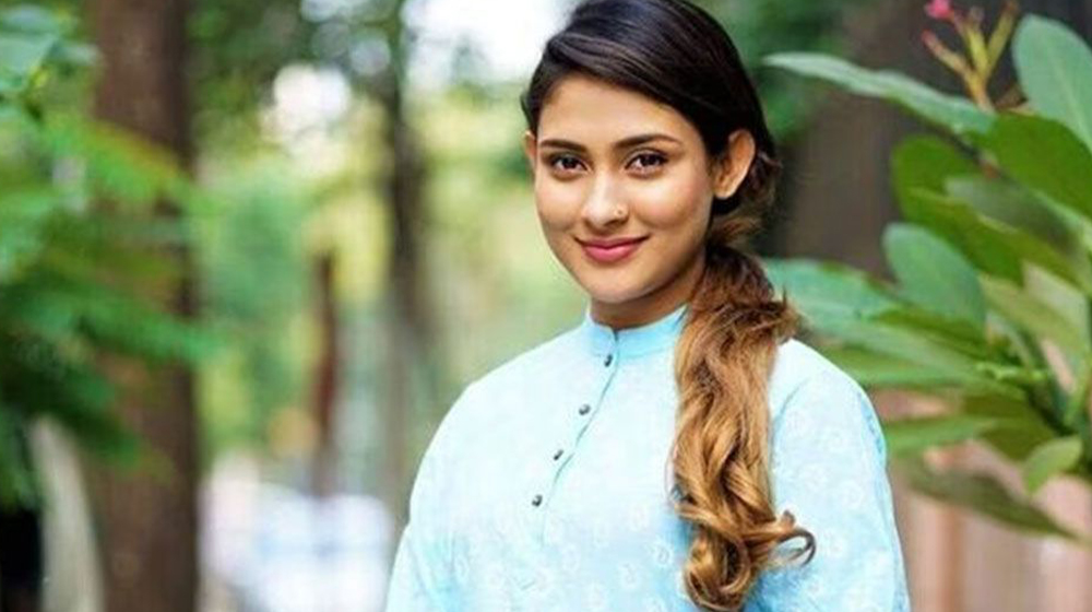 অভিনেত্রী মেহজাবীনের বিরুদ্ধে গ্রেপ্তারি পরোয়ানা