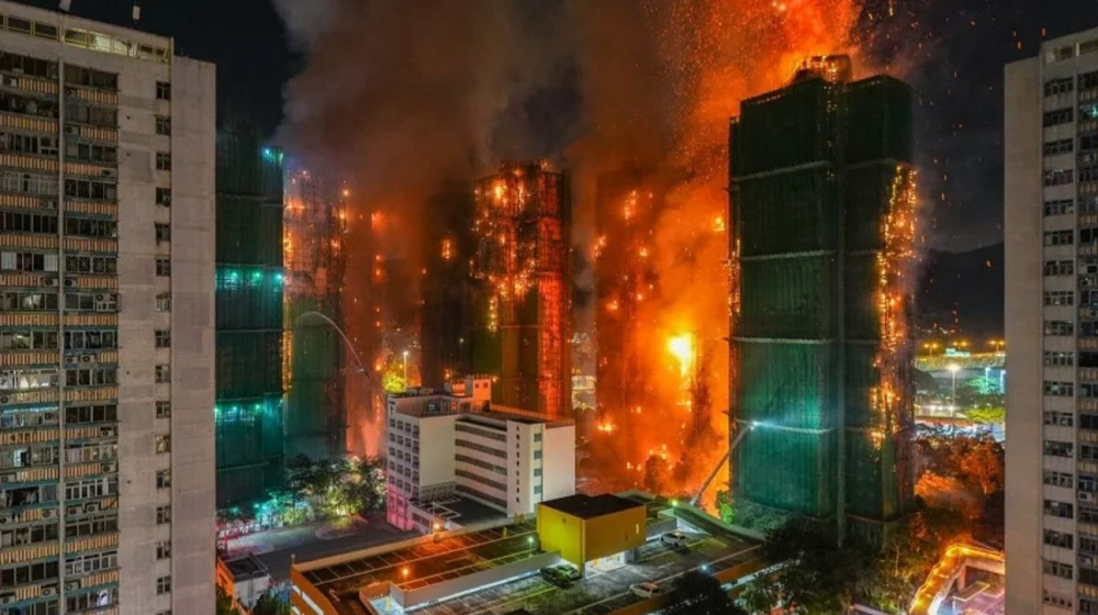 হংকংয়ের ৭টি বহুতল ভবনে আগুন, মৃতের সংখ্যা বেড়ে ৪৪