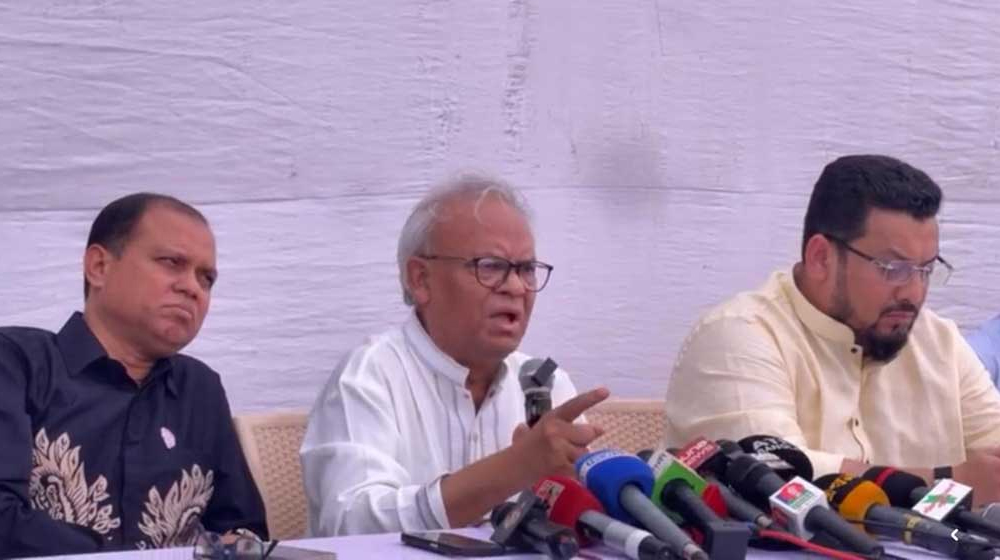 খালেদা জিয়াকে মৃত্যুর মুখে ঠেলে দিয়েছেন শেখ হাসিনা: রিজভী