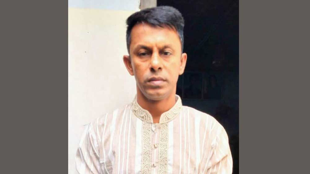 বিদেশি পিস্তলসহ স্বেচ্ছাসেবক দলের সাবেক সভাপতি গ্রেপ্তার