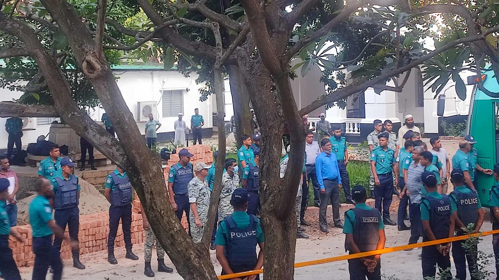 ট্রাইব্যুনালে হাজির ১৫ সেনা কর্মকর্তা, নিরাপত্তা জোরদার