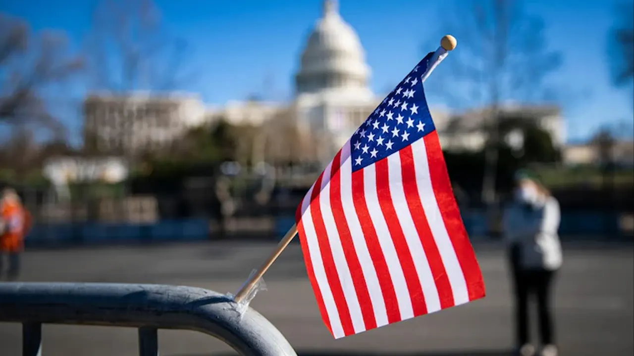 আরও ৩০ দেশের ওপর মার্কিন নিষেধাজ্ঞা