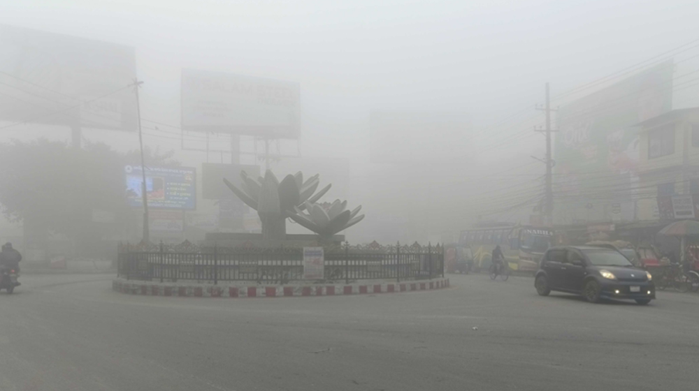 ঘন কুয়াশায় আচ্ছন্ন রাজধানী, বাড়বে শীতের অনুভূতি