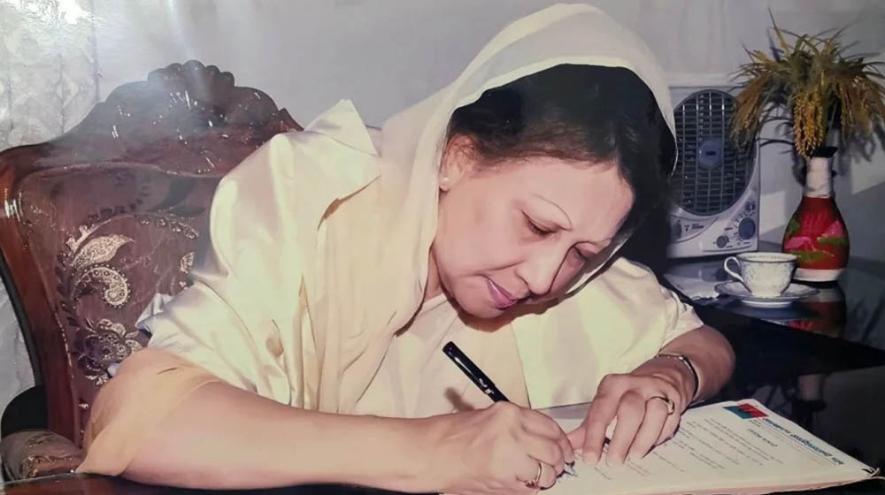 মৃত্যুর কারণে খালেদা জিয়ার মনোনয়ন আইনগতভাবে সমাপ্ত ঘোষণা