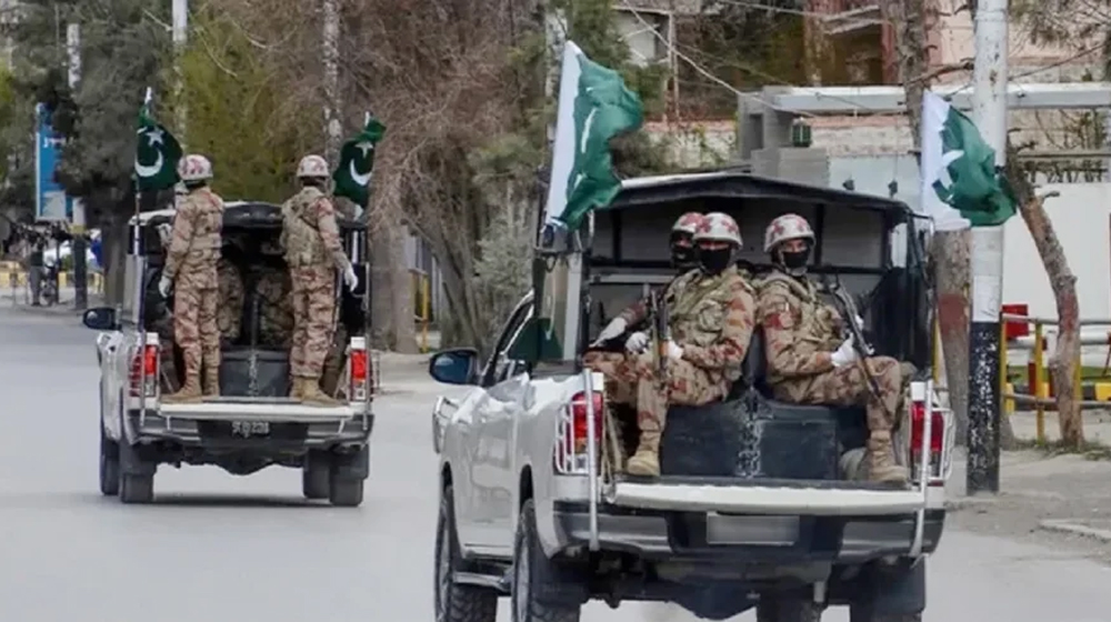 পাকিস্তানে একযোগে দুই ব্যাংক লুট ও পুলিশ স্টেশনে হামলা, নিহত ১২