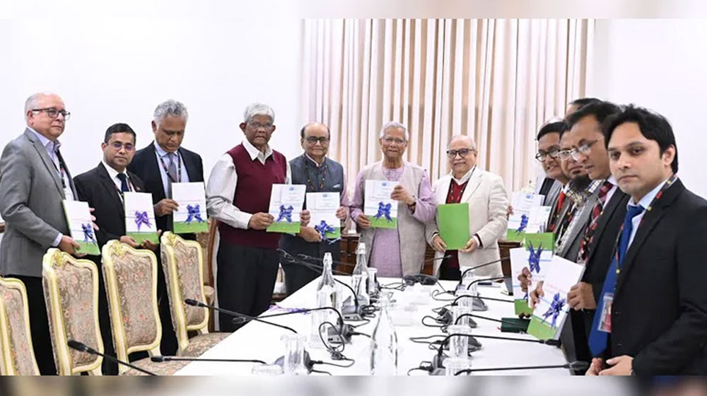 প্রধান উপদেষ্টার কাছে কর কাঠামো পুনর্বিন্যাস কমিটির প্রতিবেদন