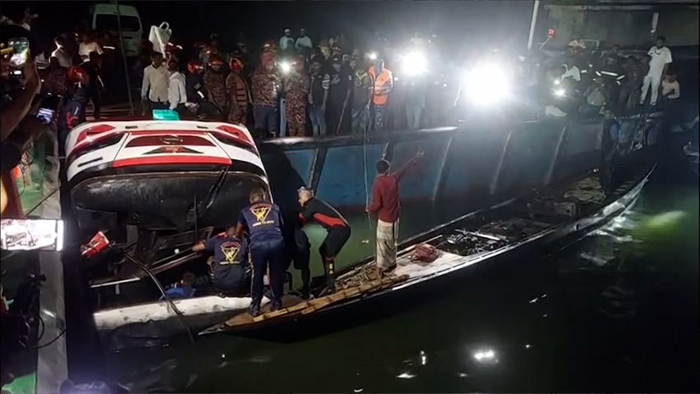 নিহতদের পরিবারকে ১ কোটি টাকা করে ক্ষতিপূরণ দিতে সরকারকে লিগ্যাল নোটিশ