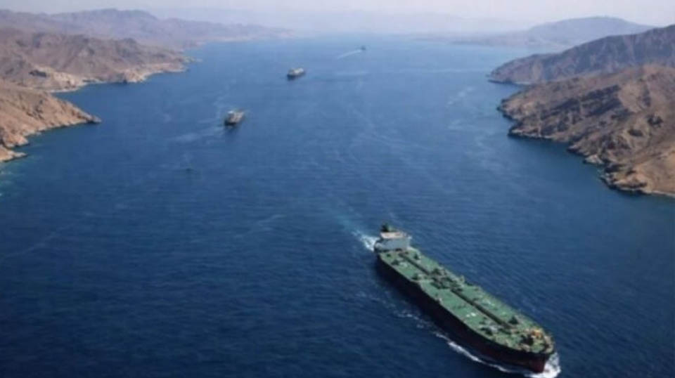 হরমুজ ঘিরে উত্তেজনা, ইরানের বিরুদ্ধে যুদ্ধে নামতে প্রস্তুত আমিরাত