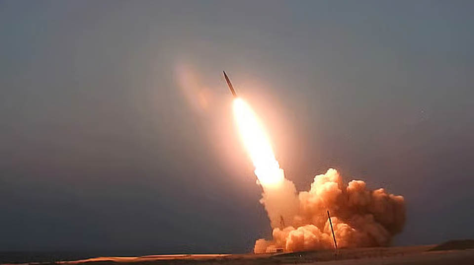 ট্রাম্পের ভাষণের পরই ইসরায়েলে ইরানের ক্ষেপণাস্ত্র হামলা