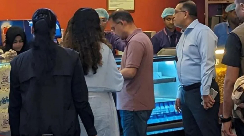 বনলতা এক্সপ্রেস নয়, মেয়ে জাইমাকে নিয়ে ‘প্রজেক্ট হেইল মেরি’ দেখেছেন প্রধানমন্ত্রী