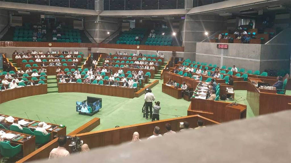 জুলাই সনদ বাস্তবায়নে সংসদে ঐকমত্যহীনতা, আলোচনা ‘টকড আউট’