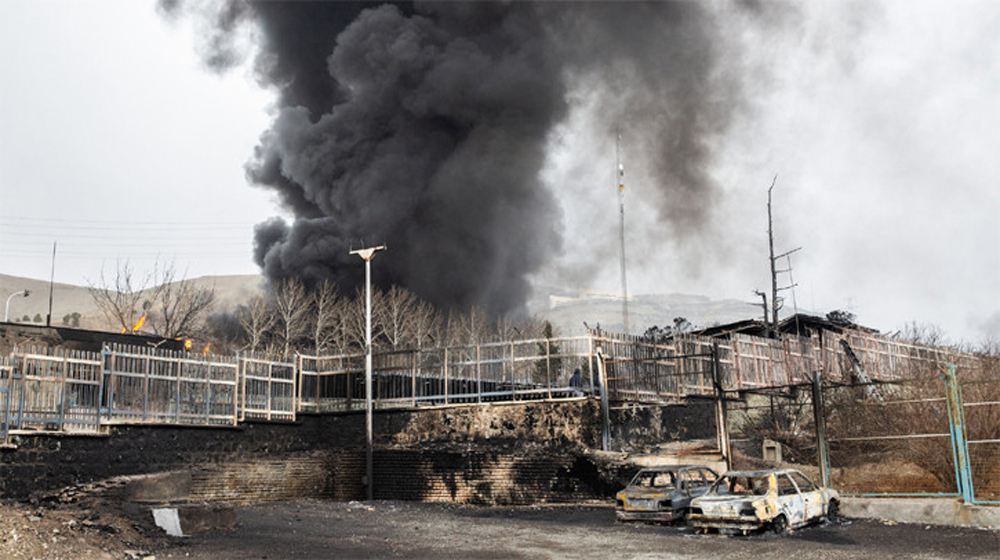 ইরানের পেট্রোকেমিক্যাল স্থাপনায় ইসরায়েলের হামলা