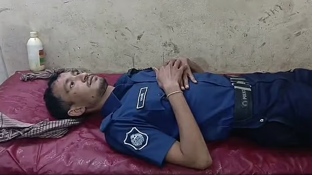 তেঁতুলিয়ায় পুলিশের মাথায় রড দিয়ে আঘাত করে পালালেন আসামি