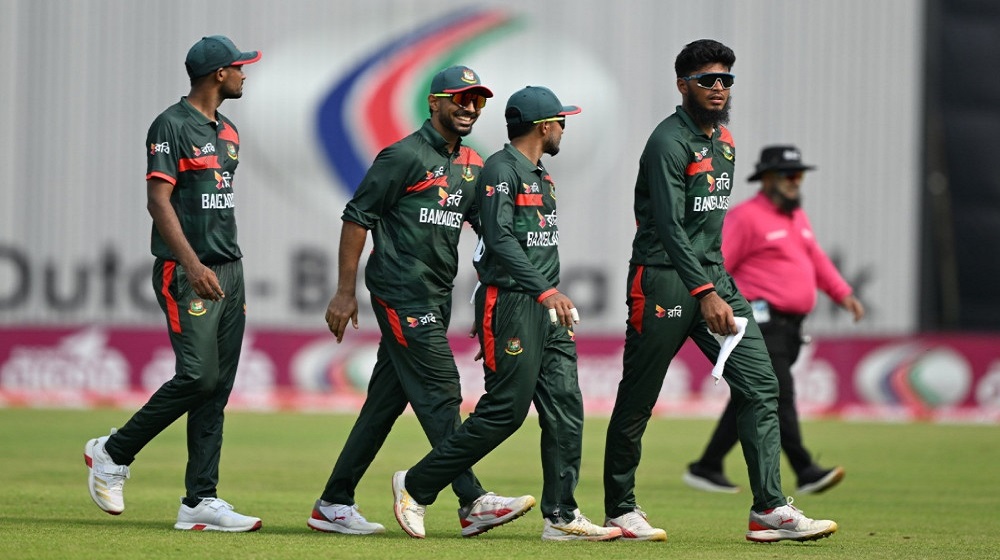 বাংলাদেশকে ২৪৮ রানের লক্ষ্য দিল নিউজিল্যান্ড