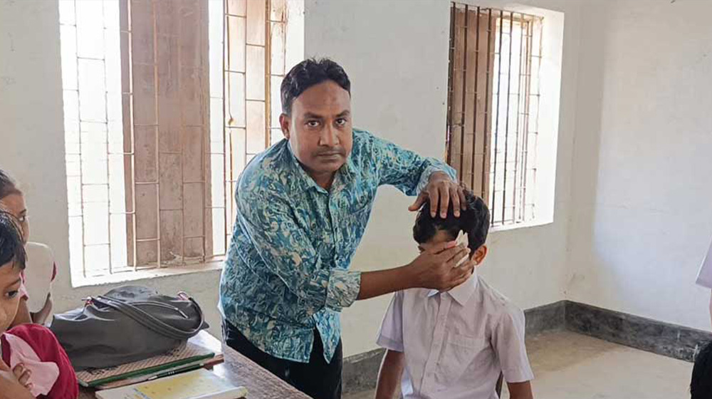 ফতুল্লায় শ্রেণিকক্ষে সিলিং ফ্যান পড়ে আহত ৫ শিক্ষার্থী