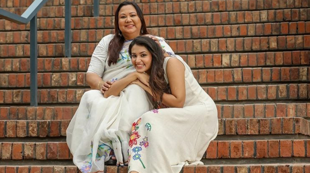 ‘পৃথিবীর সব মা ভালো থাকুক’: তাসনিয়া ফারিণ
