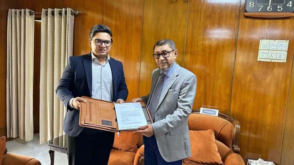 স্বাস্থ্য মন্ত্রণালয়ে ১০টি নিওনেটাল ও পেডিয়াট্রিক ভেন্টিলেটর হস্তান্তর রেডিয়েন্টের