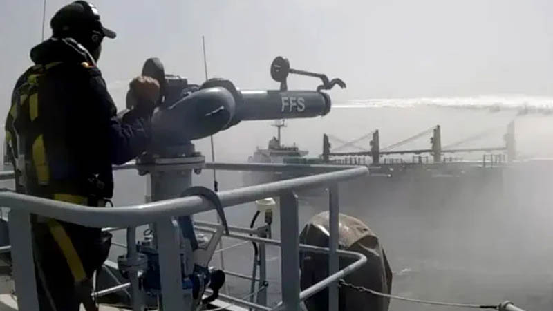 ভারতের ডাকে সায় দিলো পাকিস্তান, ভারতীয় ৬ নাবিকসহ উদ্ধার ৭